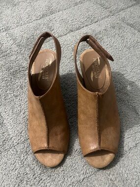 AEROSOLES Brown Peep-Toe Slingback Mules